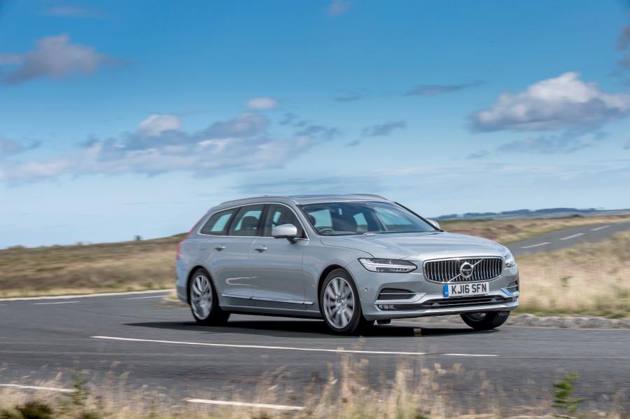  Volvo V90 D4 Inscription 2016 года  (UK) (фото 8 из 30)
